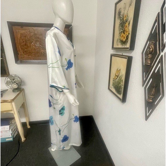 Valentino Blue Floral Nightgown Size Petite - Picture 4 of 7